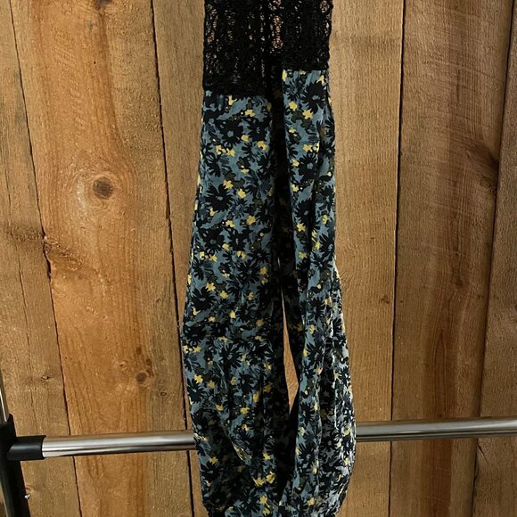 Women's Infinity Scarf - Picture 1 of 1